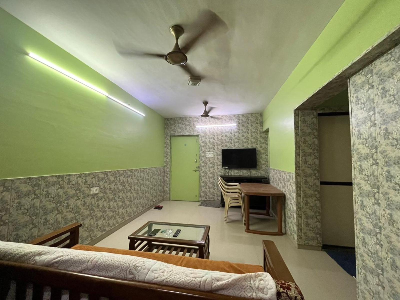 Galaxy Apartment Mumbai Bagian luar foto